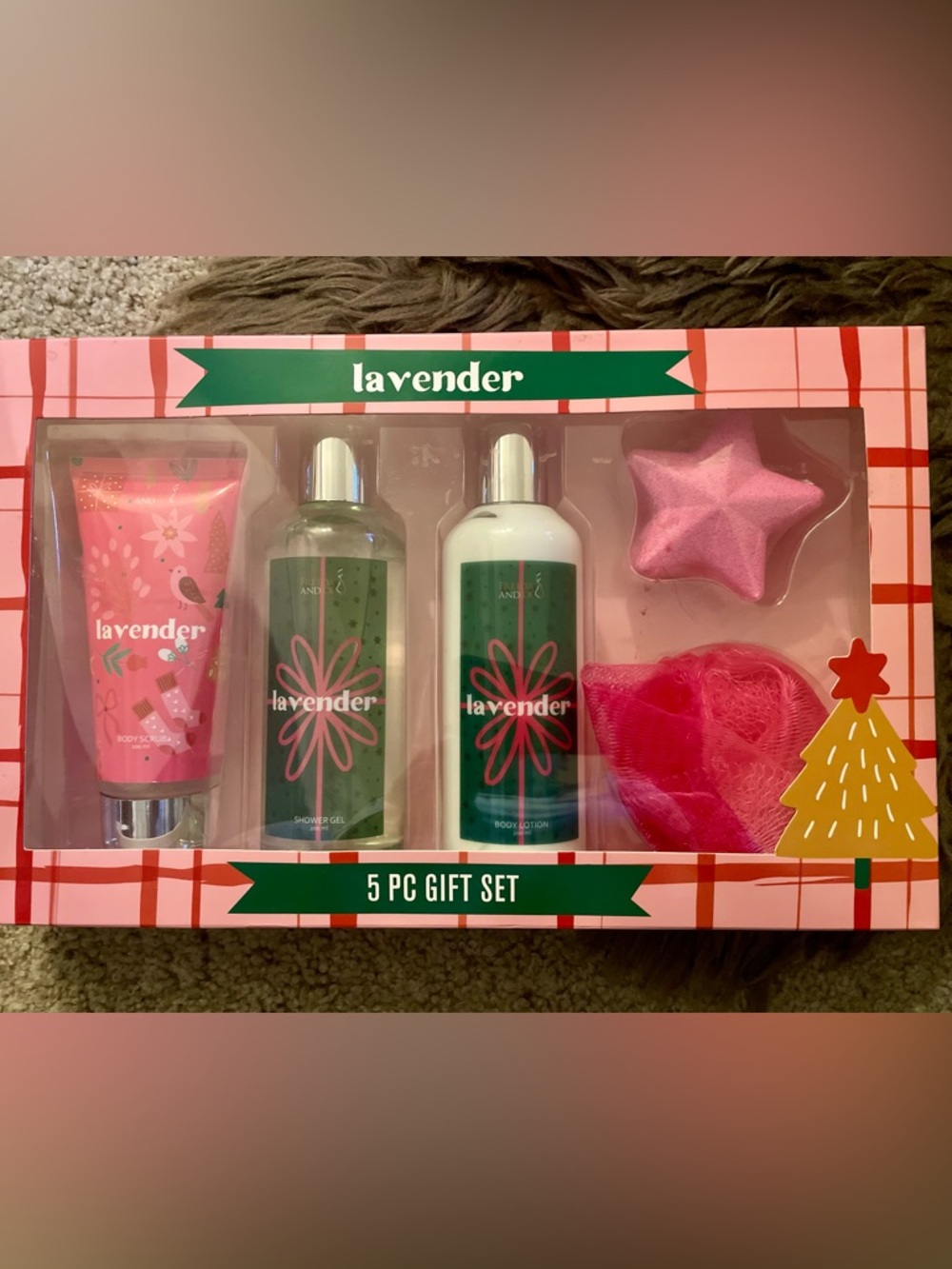 Lavender 5-Piece Bath & Body Gift Set - Shower Gel & Body Lotion